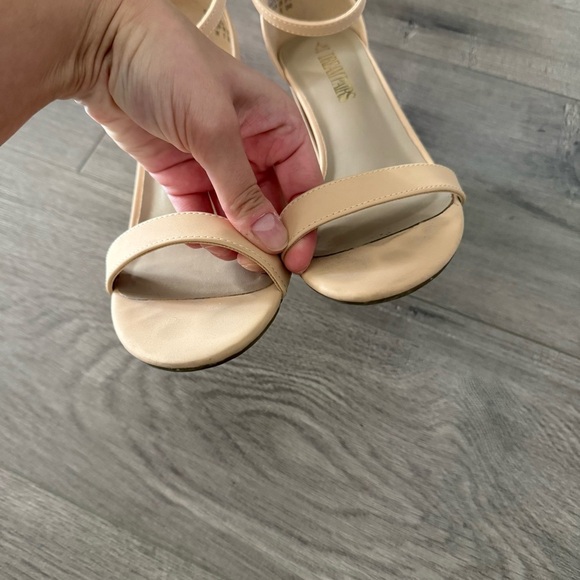 ❄️BF SALE❄️ Dream Pairs Nude Cream Strappy Block Heel Sandals - Picture 7 of 7